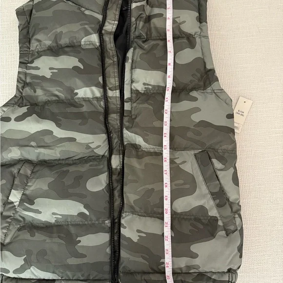 Faded Glory Camouflage Puffer Vest - Picture 6 of 8